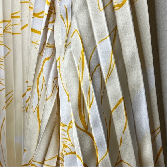 Vintage Alfani Pleated Top - Picture 4 of 9